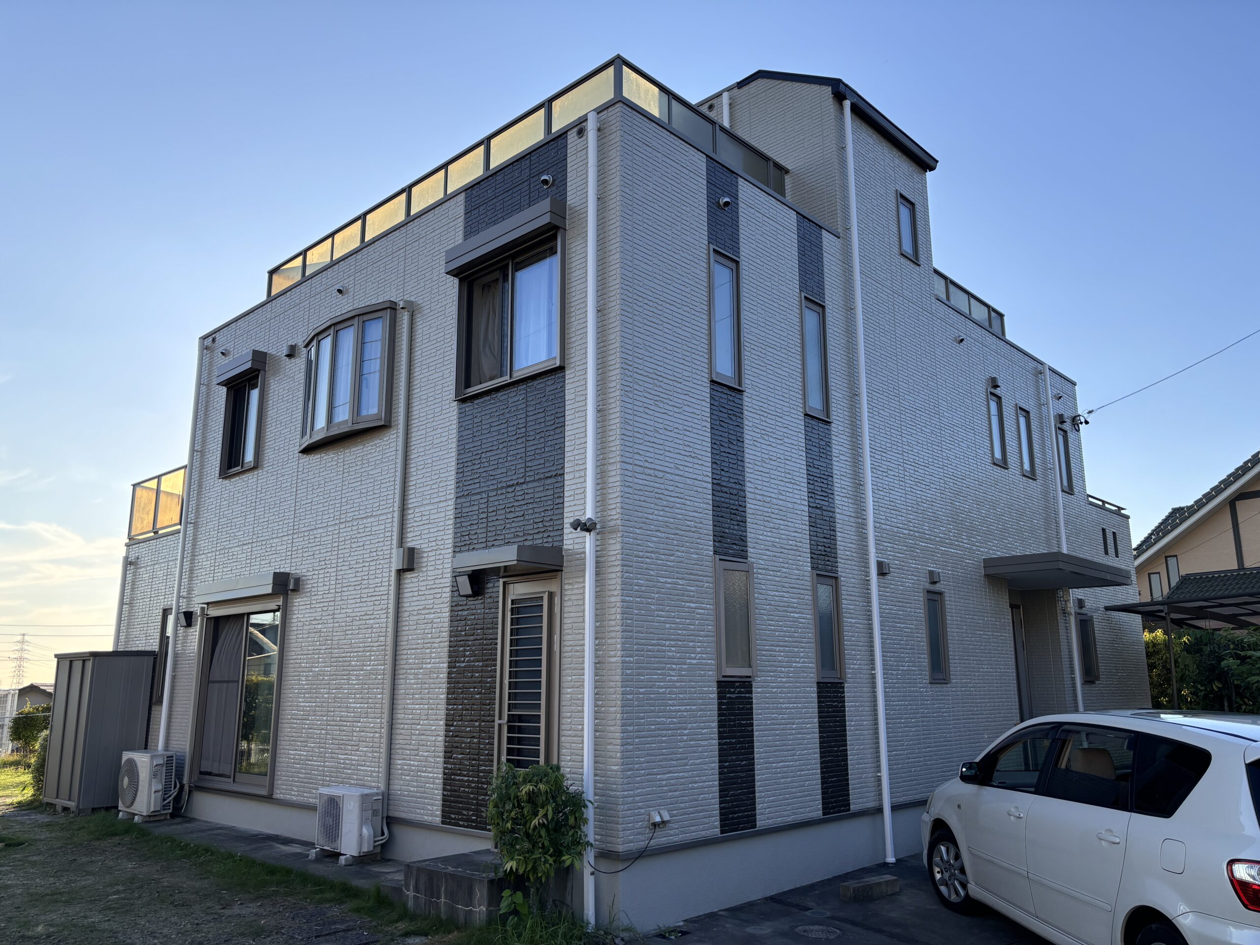 Y様邸 ｜築16年 トヨタホームの屋根・外壁塗装施工事例｜無機塗料＆コウモリ対策